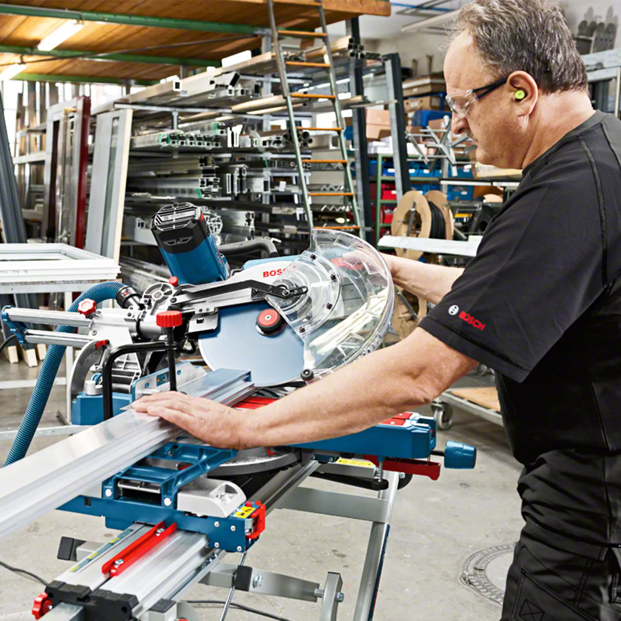 Mașină de tăiere radială Bosch GCM 12 SDE