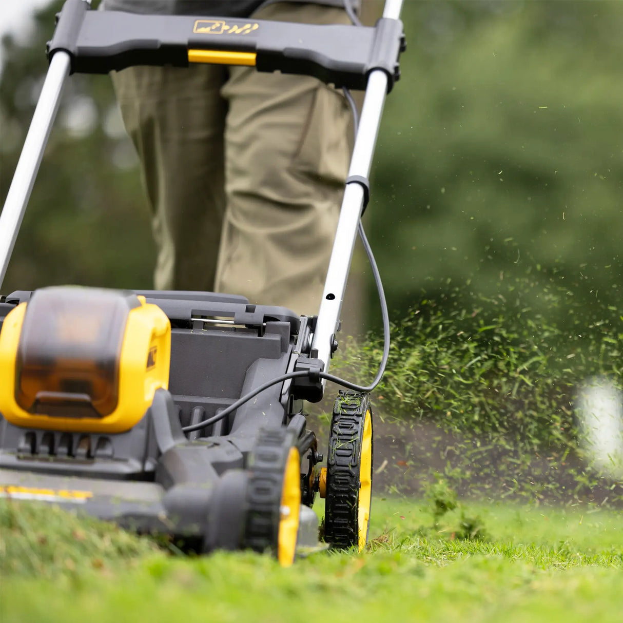 Rasaerba a spinta Dewalt DCK500PX2K-IT 54V 9Ah