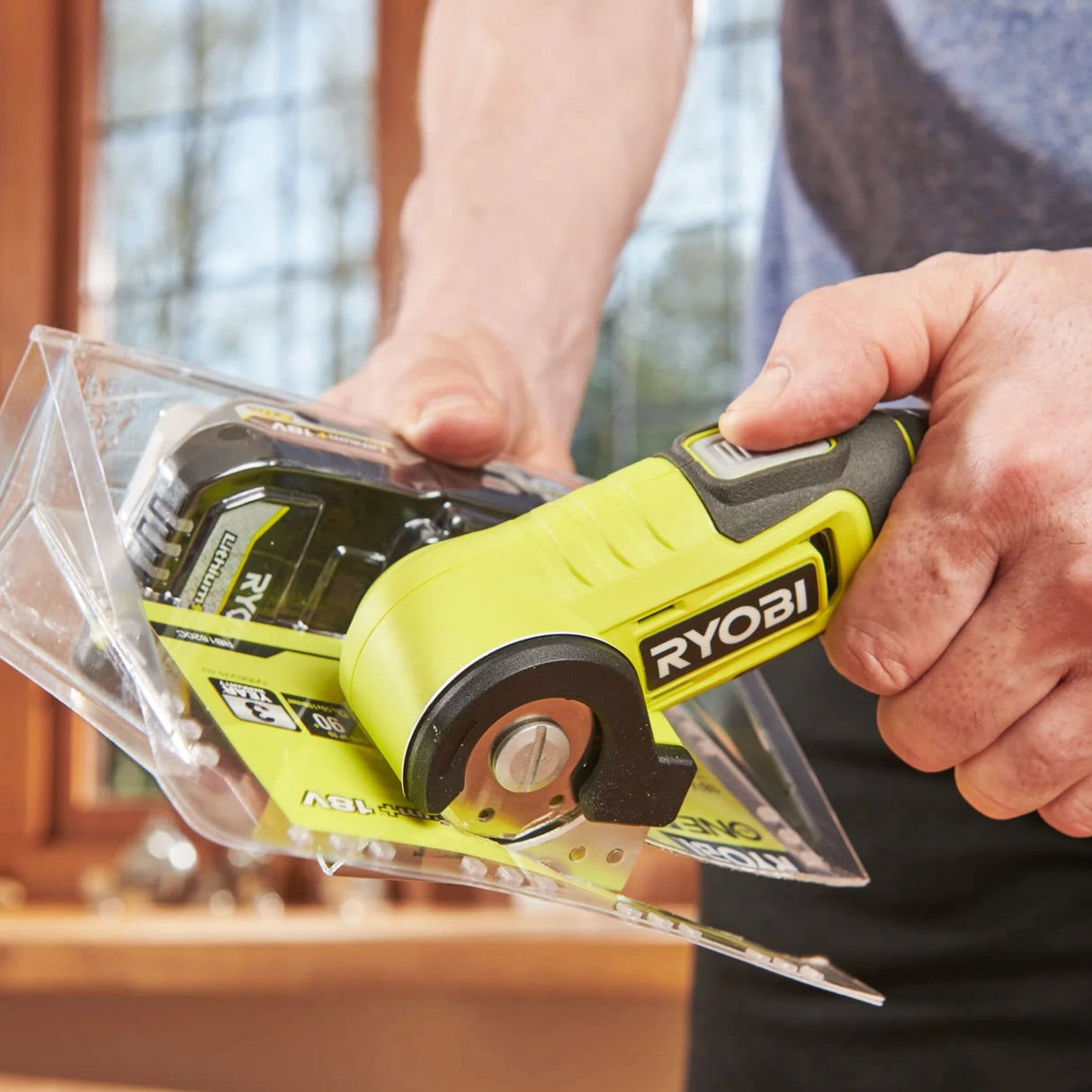 Taglierina Ryobi RCT4-120G 4V 2Ah