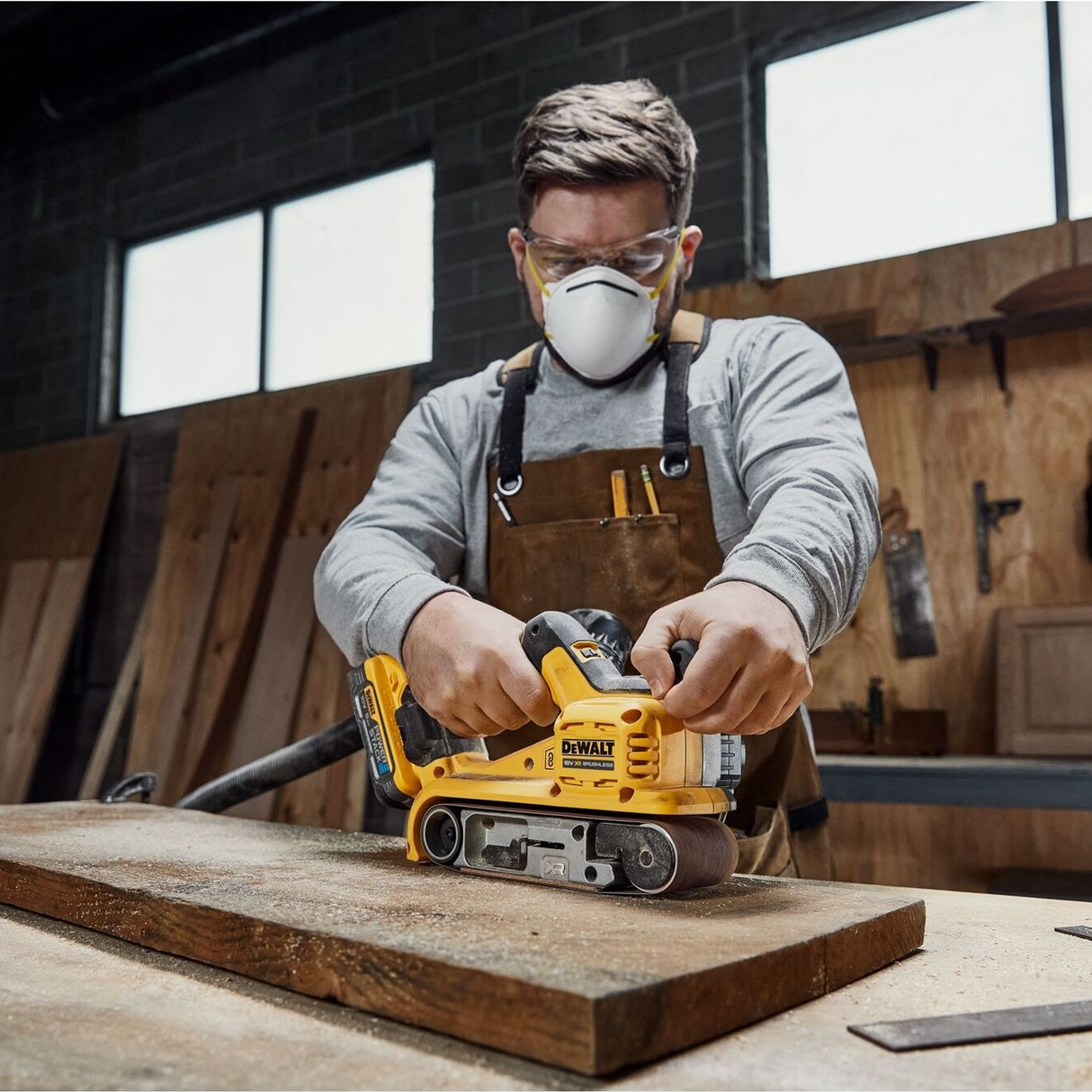 DCW220NT-XJ - Șlefuitor cu bandă Dewalt DCW220NT-XJ 18V - Imaginea 6