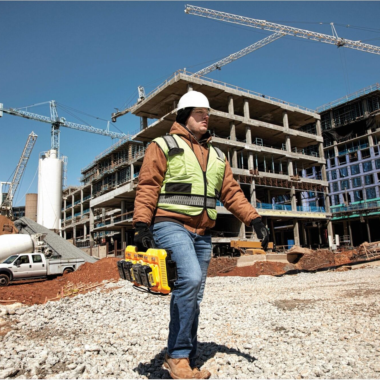 DCB104-QW - Încărcător de baterii Dewalt DCB104-QW 8Ah - Imaginea 8