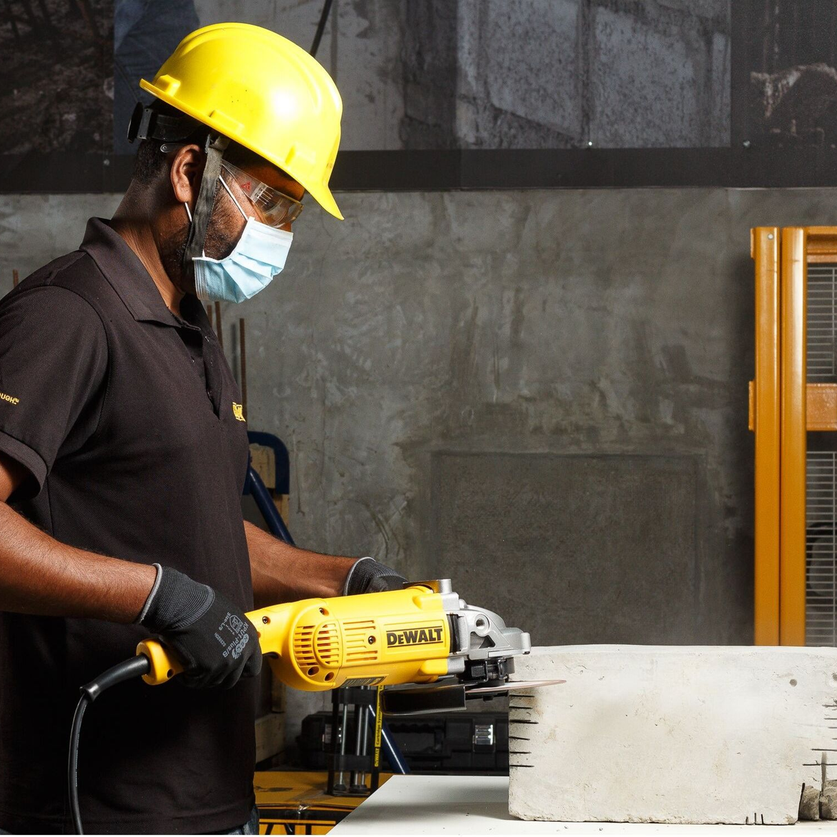 DWE492-QS - Mașină de râșnit Dewalt DWE492-QS 230mm 2200W - Imaginea 6