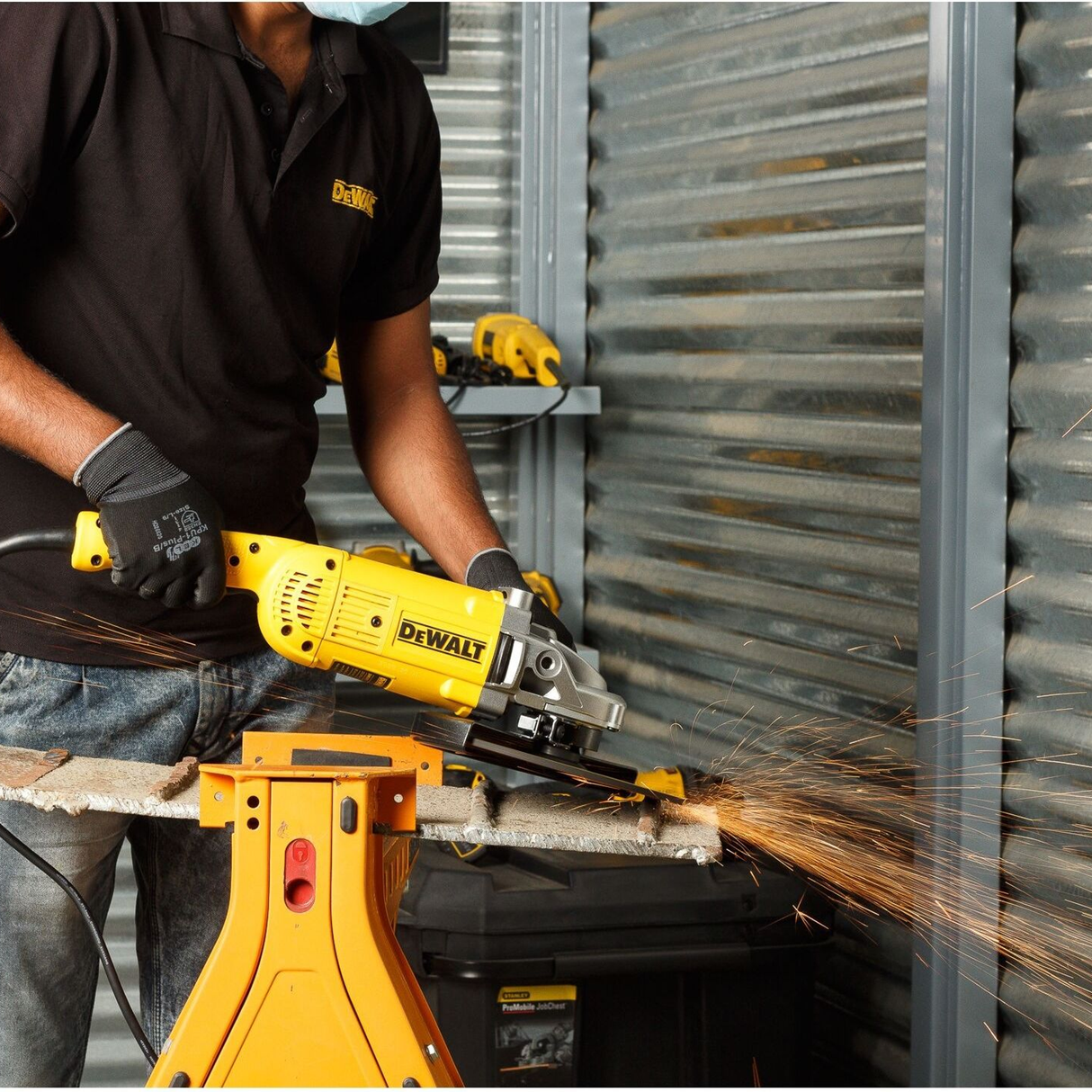 DWE492-QS - Mașină de râșnit Dewalt DWE492-QS 230mm 2200W - Imaginea 7