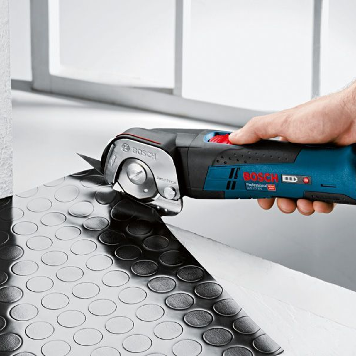 06019B2905 - Foarfece universale Bosch Acumulator profesional GUS 10.8 V-LI PRO 12V - Imaginea 17