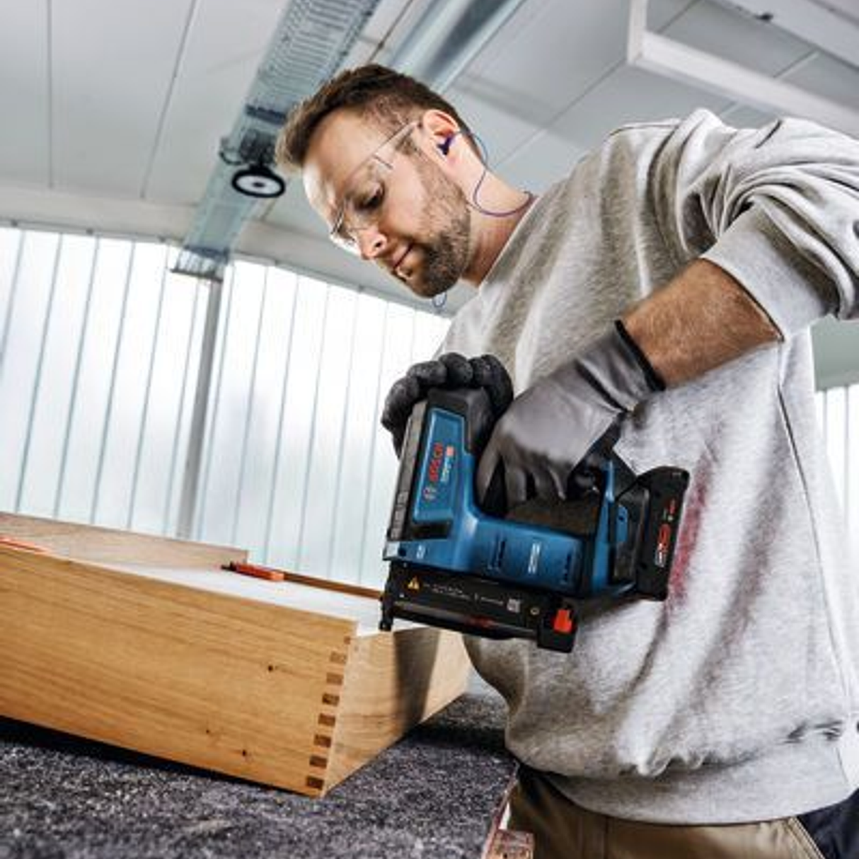 0601482701 - Mașină de bătut cuie Bosch GNH 18V-35 PRO 18V - Imaginea 24