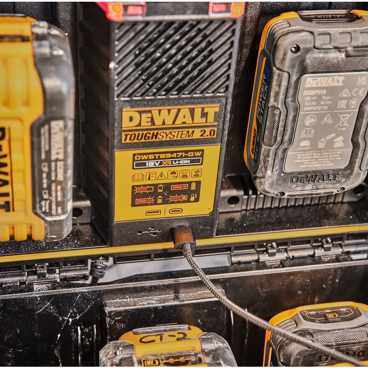 DWST83471-QW - Încărcător dual pentru baterii Dewalt DWST83471-QW ToughSystem 2.0 - Imaginea 14