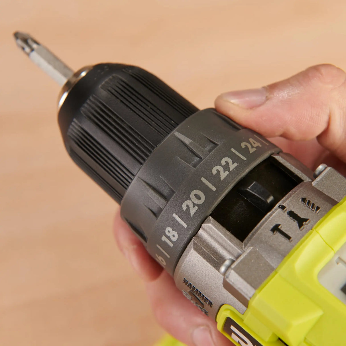 Avvitatore a Percussione Ryobi R18PD2-120B 18V 2Ah