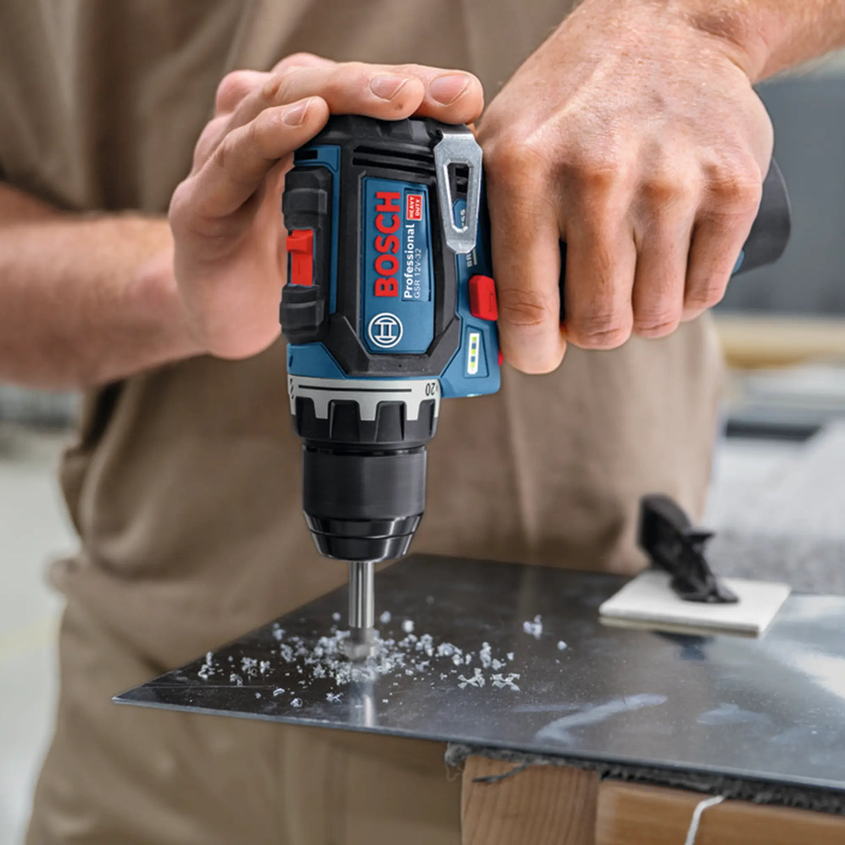 Mașină de găurit Bosch GSR 12V-32 PRO 12V