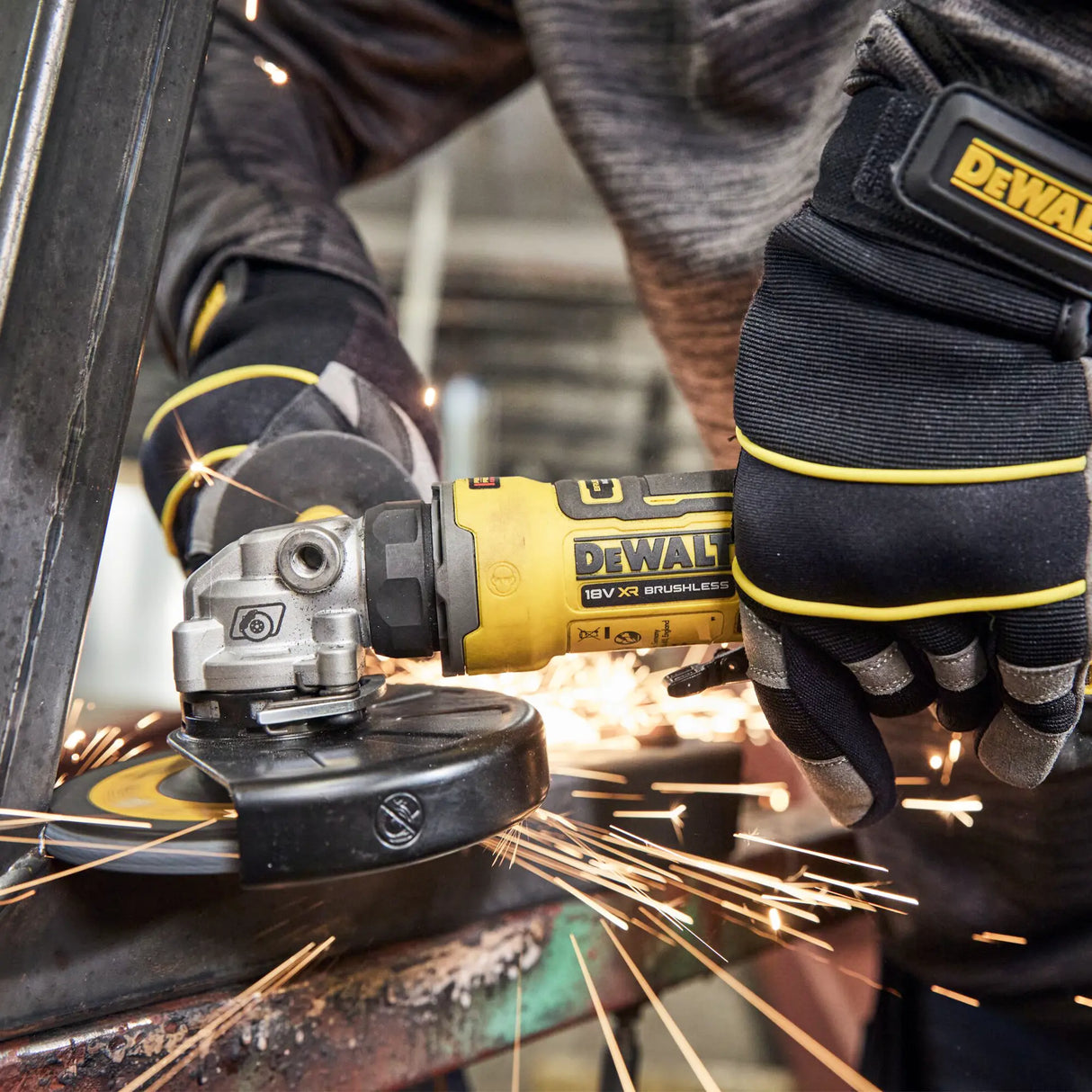 Polizor Dewalt DCG404NT-XJ 18V