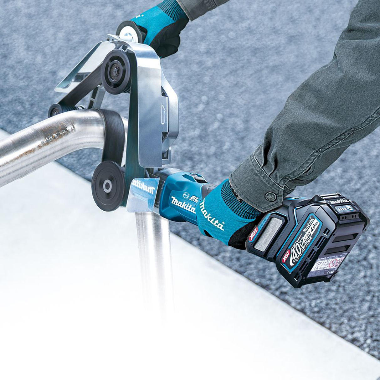 BS002GZ01 - Șlefuitor cu bandă pentru țevi Makita BS002GZ01 40V - Imaginea 2
