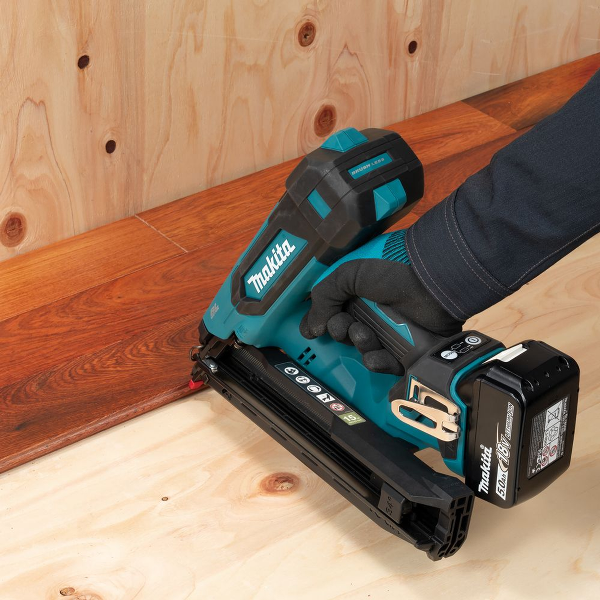 DBN620ZJ - Mașină de batut cuie Makita DBN620ZJ 18V - Imaginea 20