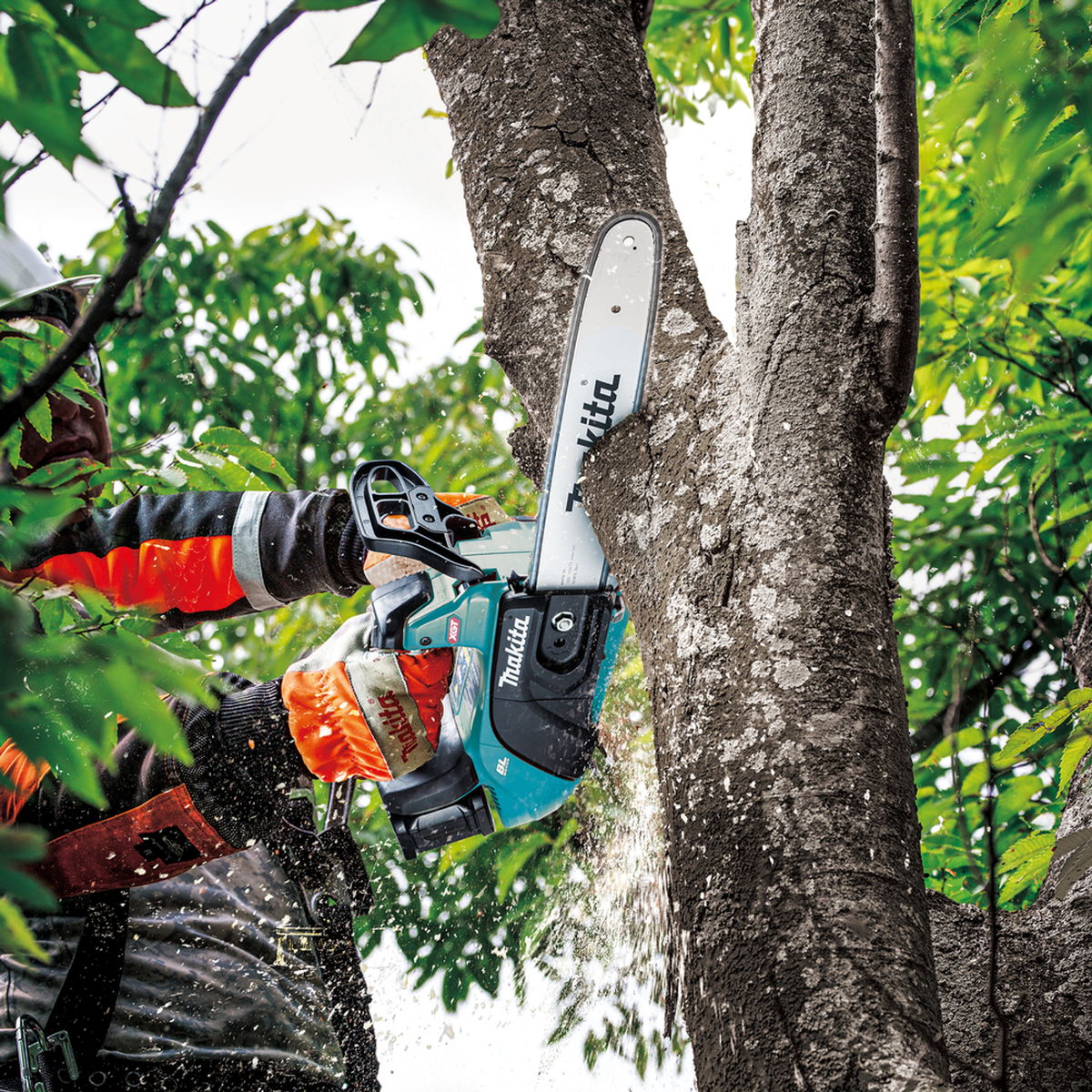 UC032GZ03 - Drujbă cu mâner superior Makita UC032GZ03 XGT 40V - Imaginea 2