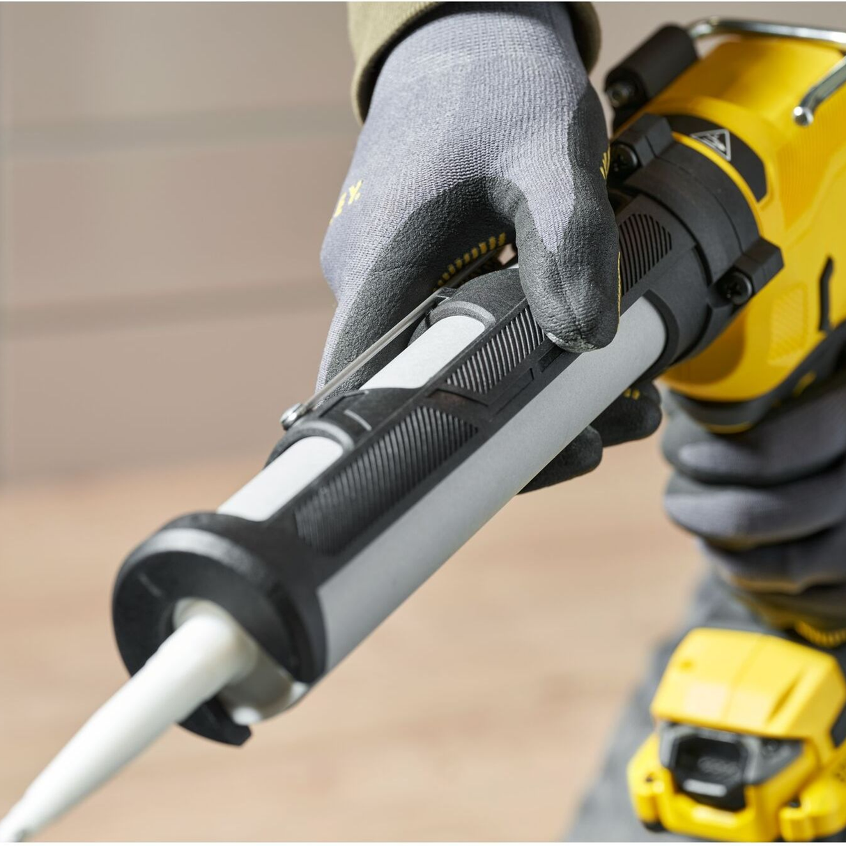 SFMCE600B-XJ - Pistol de silicon Stanley FatMax SFMCE600B-XJ 18V - Imaginea 9